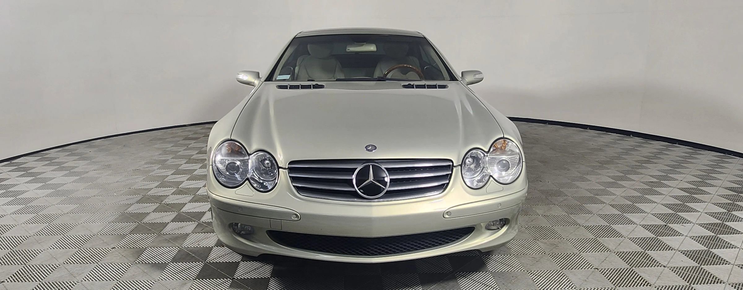 Used 2004 Mercedes-Benz SL 600 image 4