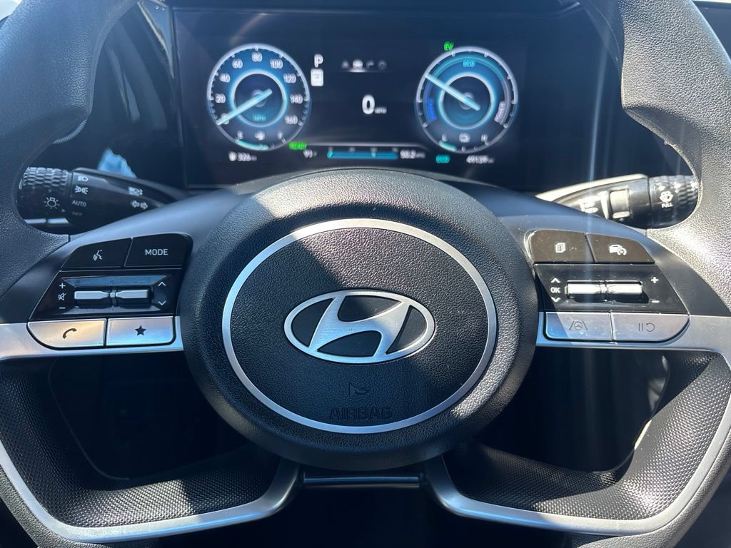Used 2024 Hyundai Elantra Blue FWD image 22