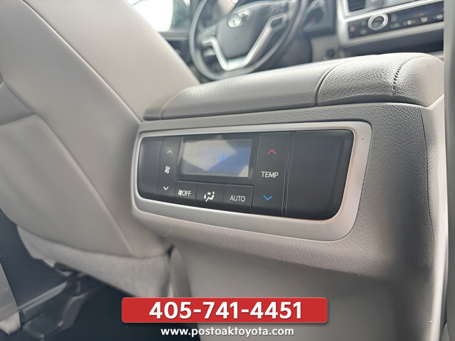 Used 2019 Toyota Highlander XLE w/ Protection Package #3 AWD/4WD image 16