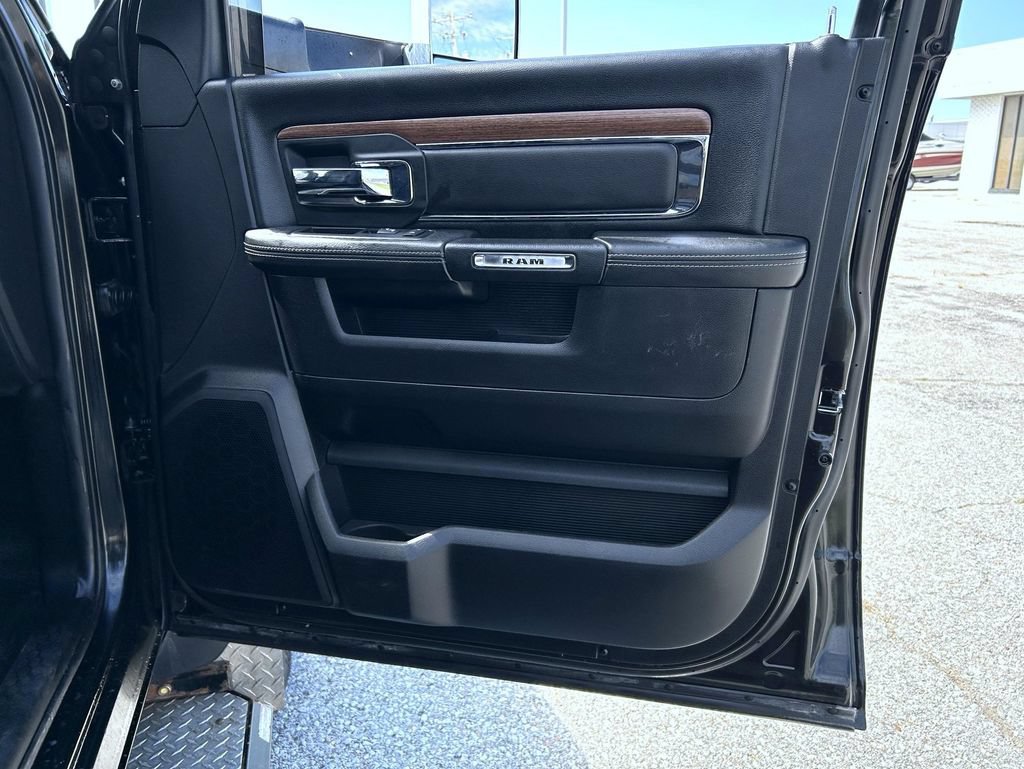 Used 2016 RAM 4500 Laramie AWD/4WD image 16
