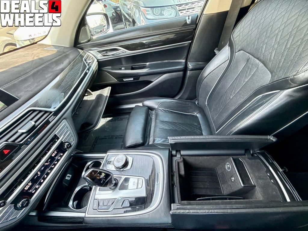 Used 2017 BMW 740i RWD image 29