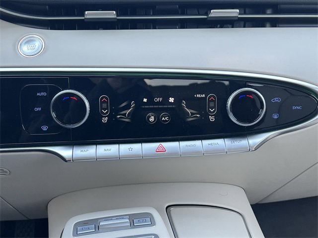 Used 2024 Genesis GV70 2.5T w/ Advanced Package image 16