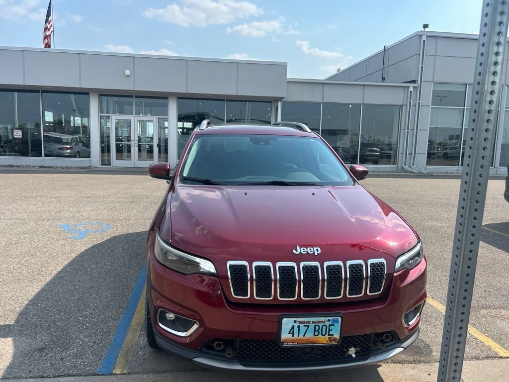 Used 2019 Jeep Cherokee Limited w/ Technology Group AWD/4WD image 2