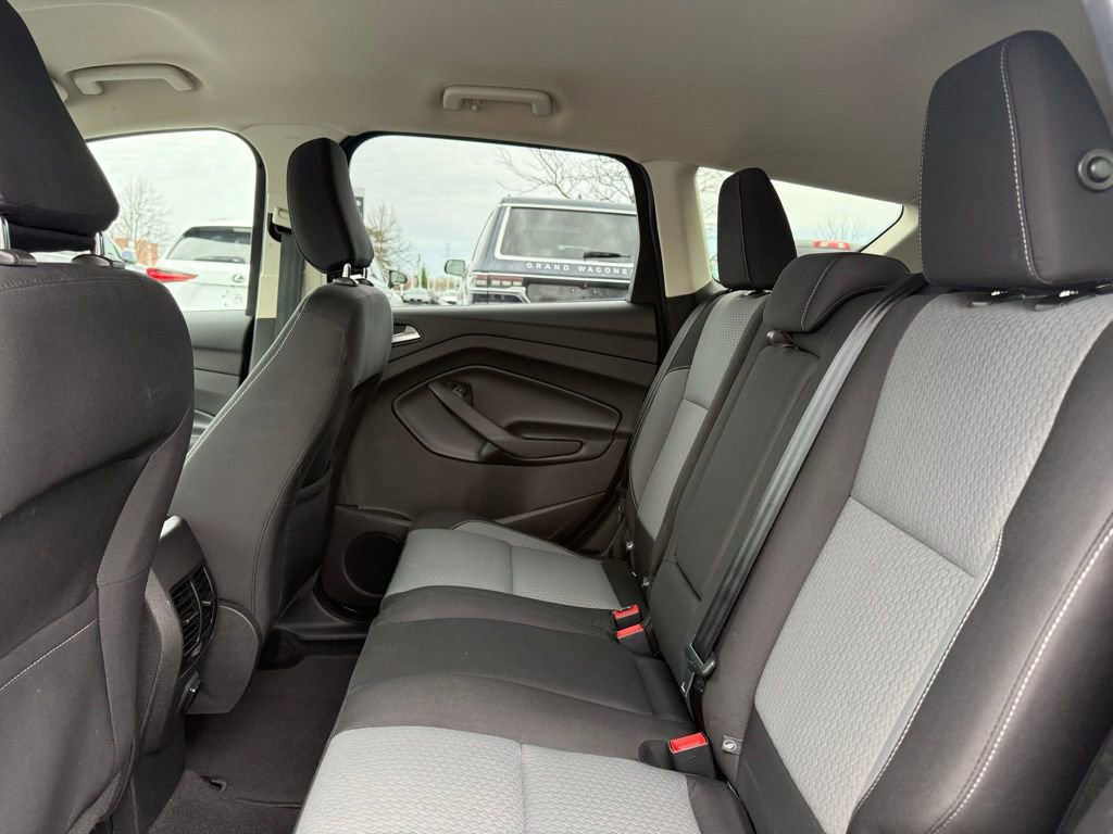 Used 2019 Ford Escape SE image 15