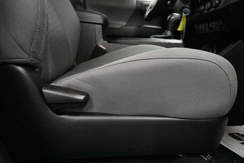 Used 2022 Toyota Tacoma SR w/ SR Convenience Package RWD image 26