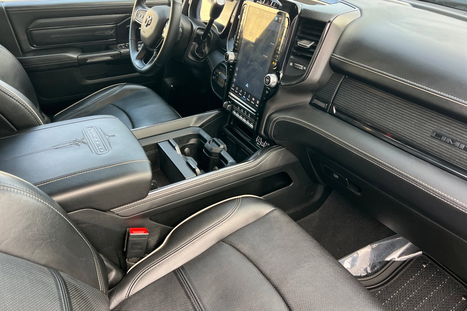 Used 2024 RAM 2500 Limited image 16