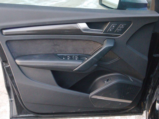 Used 2018 Audi SQ5 Prestige w/ Prestige Package image 12