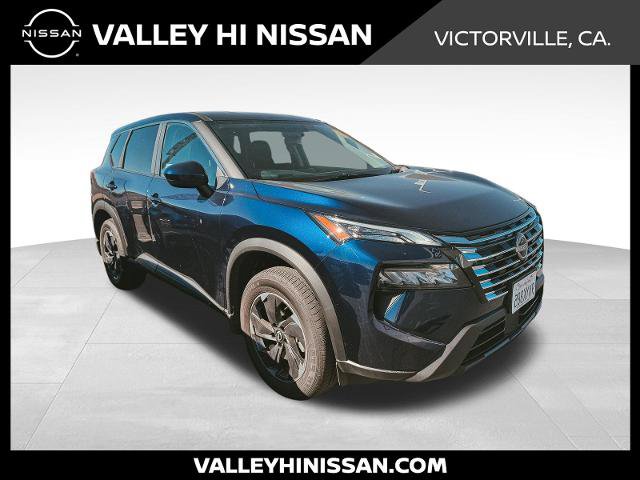 Certified 2025 Nissan Rogue SV FWD image 1