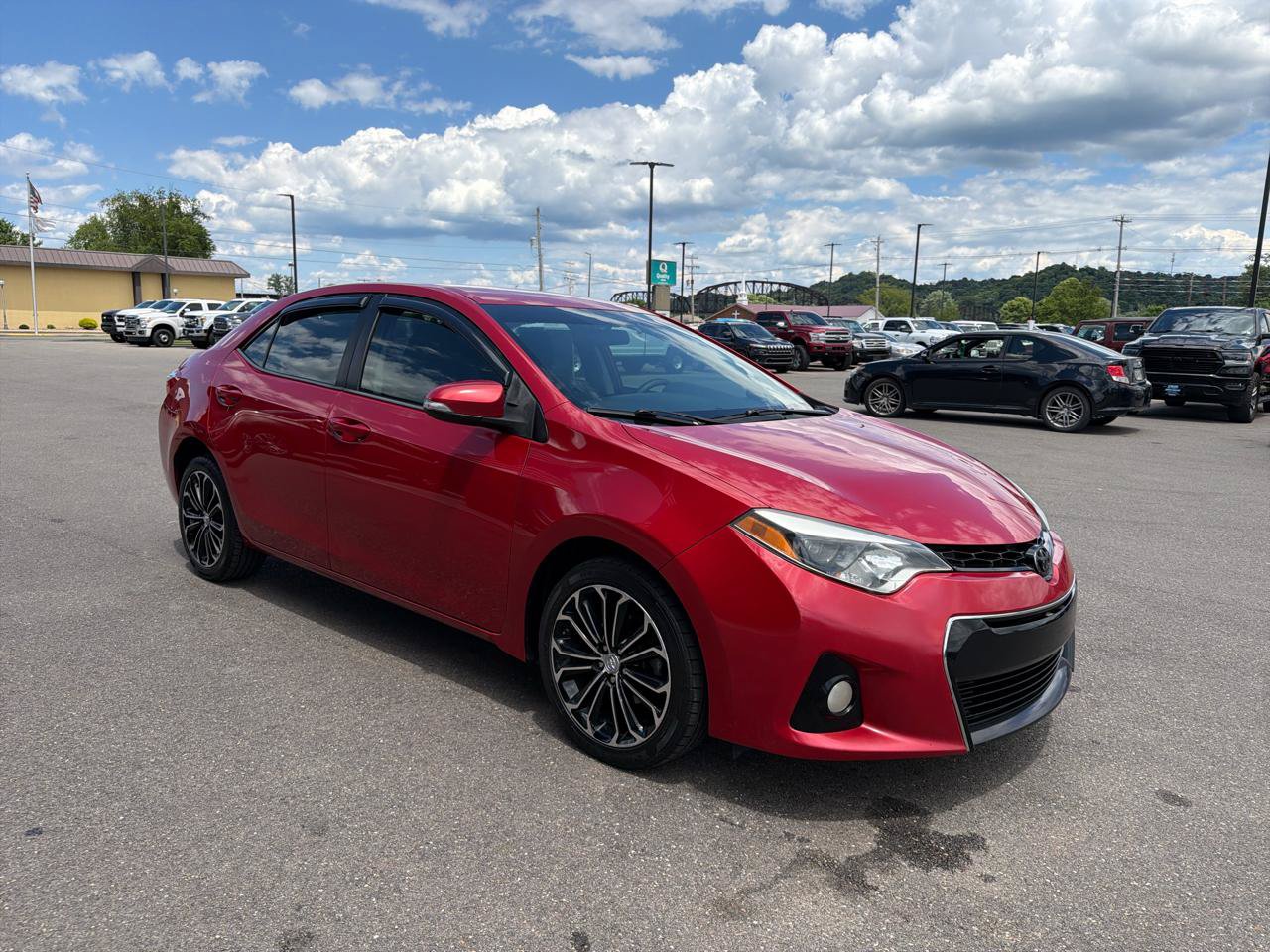 Used 2015 Toyota Corolla S FWD image 3