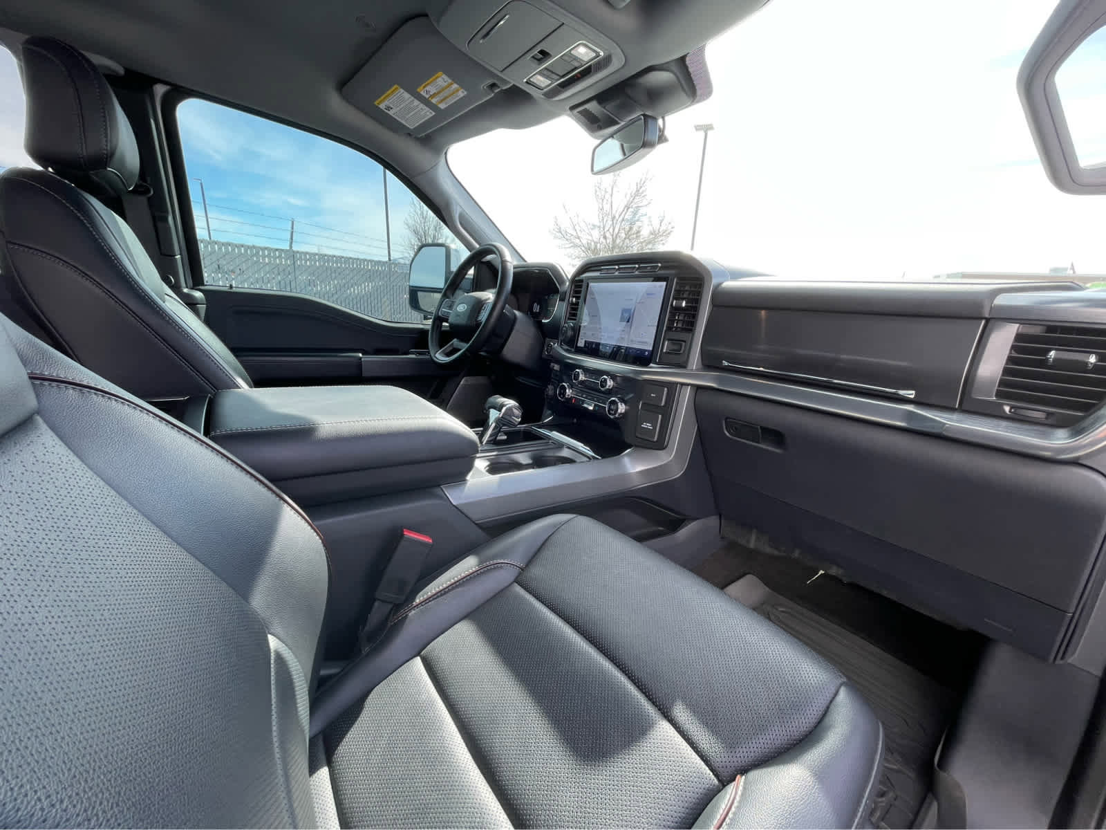 Used 2021 Ford F150 Lariat w/ Max Trailer Tow Package image 24