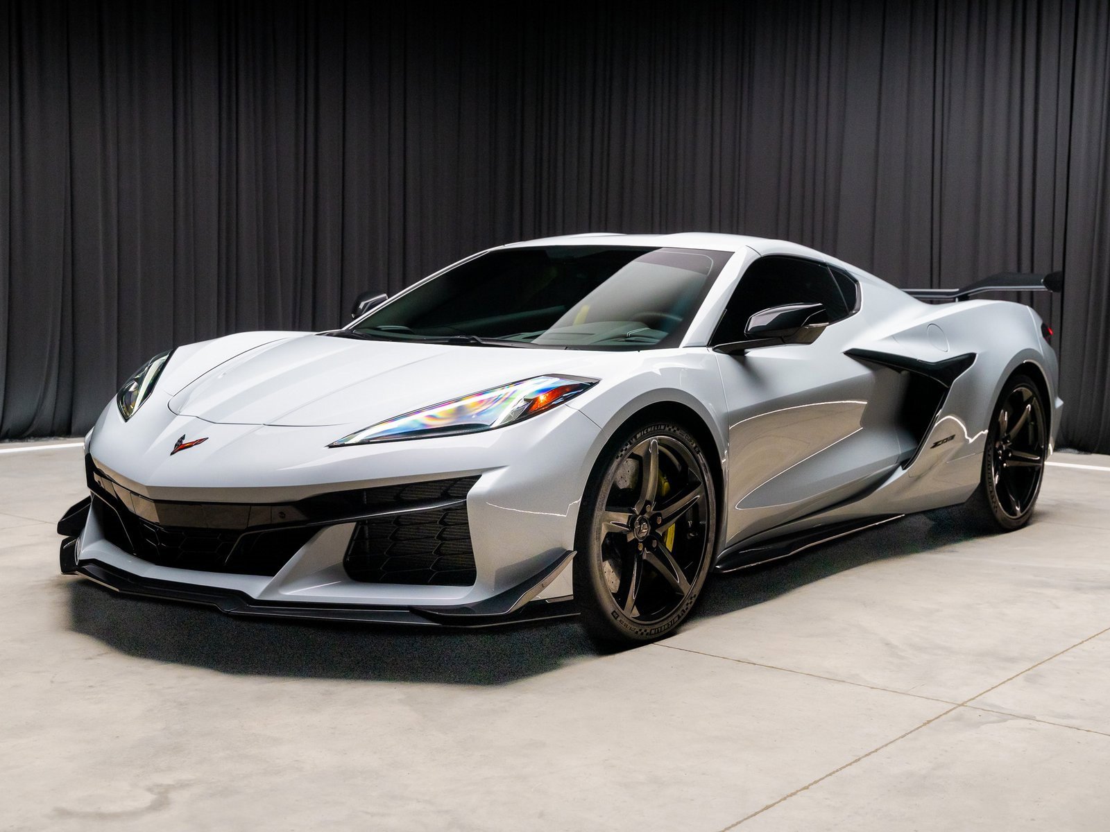 Used 2023 Chevrolet Corvette Z06 w/ Z07 Performance Package image 20