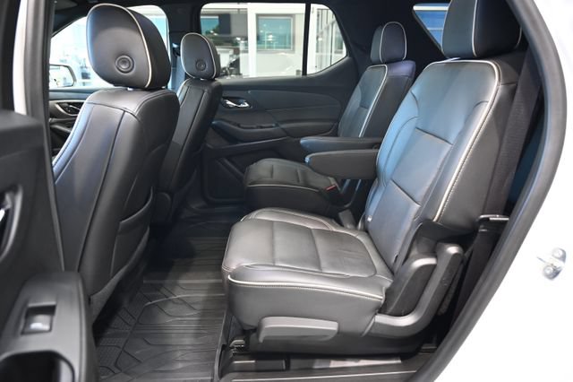 Used 2022 Chevrolet Traverse Premier w/ LPO, Floor Liner Package AWD/4WD image 11