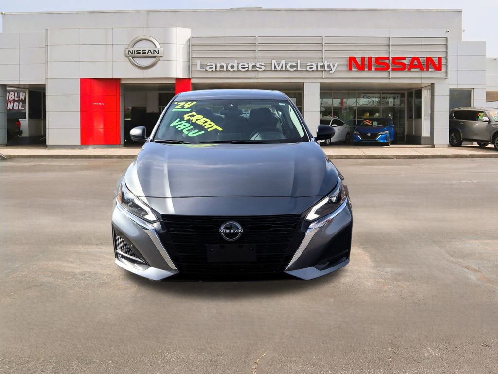 Used 2024 Nissan Altima 2.5 SV image 8