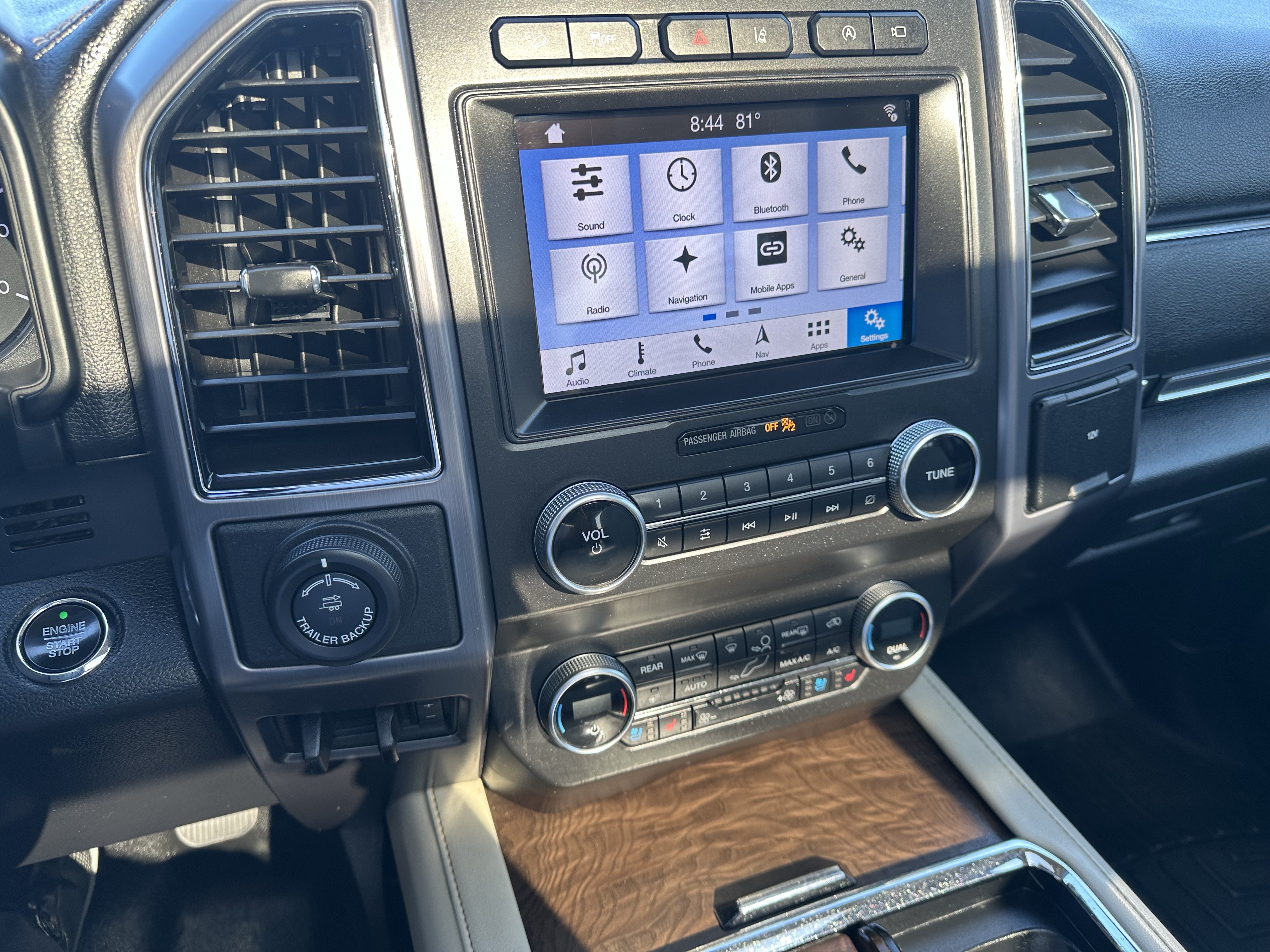 Used 2019 Ford Expedition Max Platinum AWD/4WD image 18