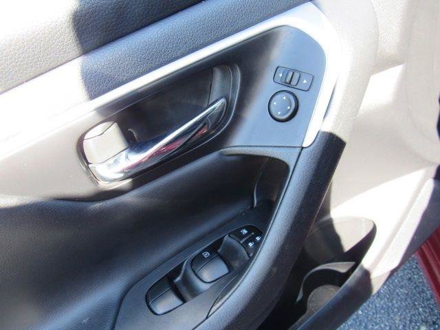 Used 2017 Nissan Altima 2.5 SV FWD image 10