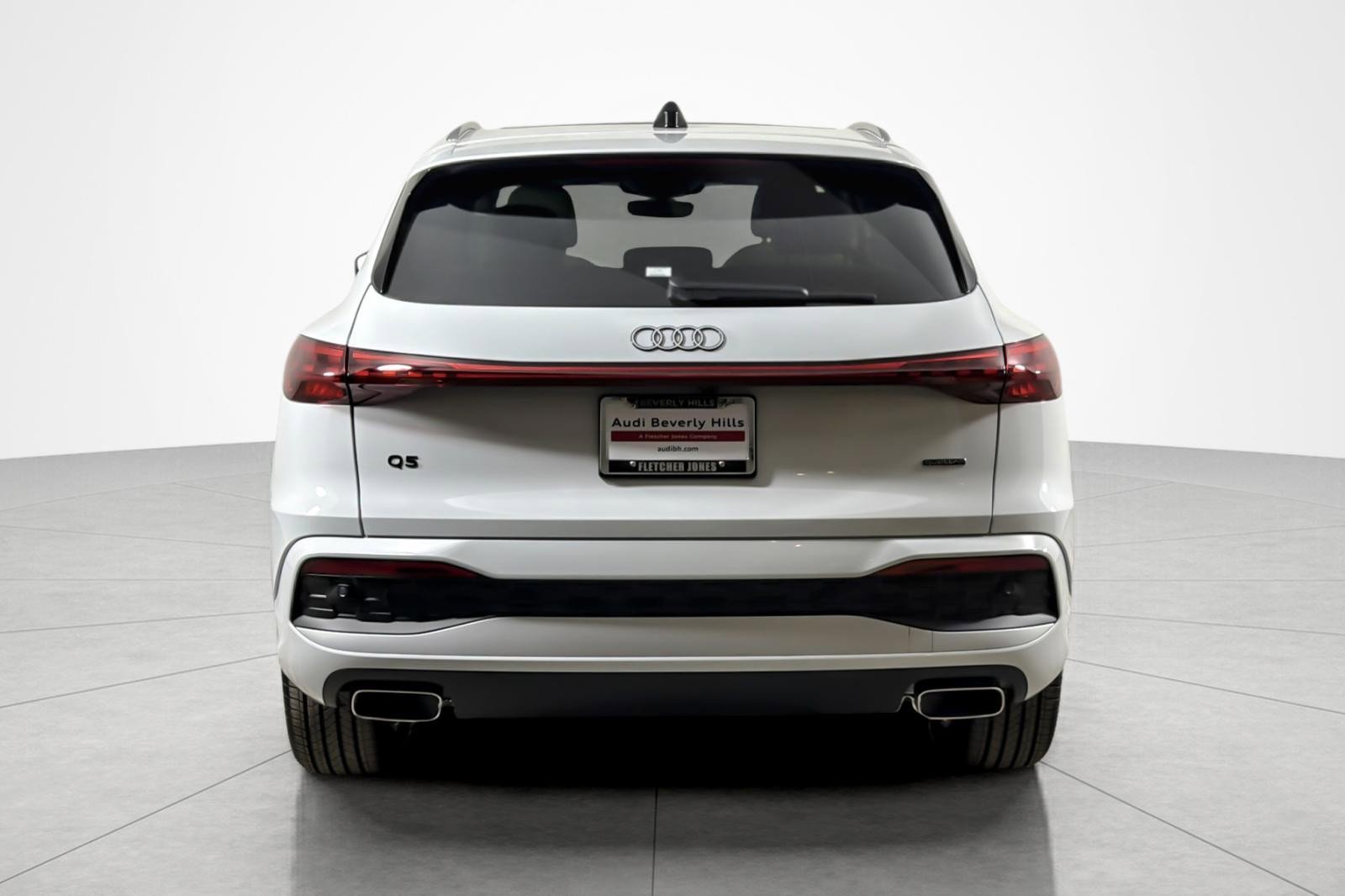 Used 2025 Audi Q5 Premium w/ Convenience Package AWD/4WD image 4