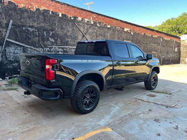 New 2026 Chevrolet Silverado 1500 ZR2 w/ LPO, Dark Essentials Package AWD/4WD image 8