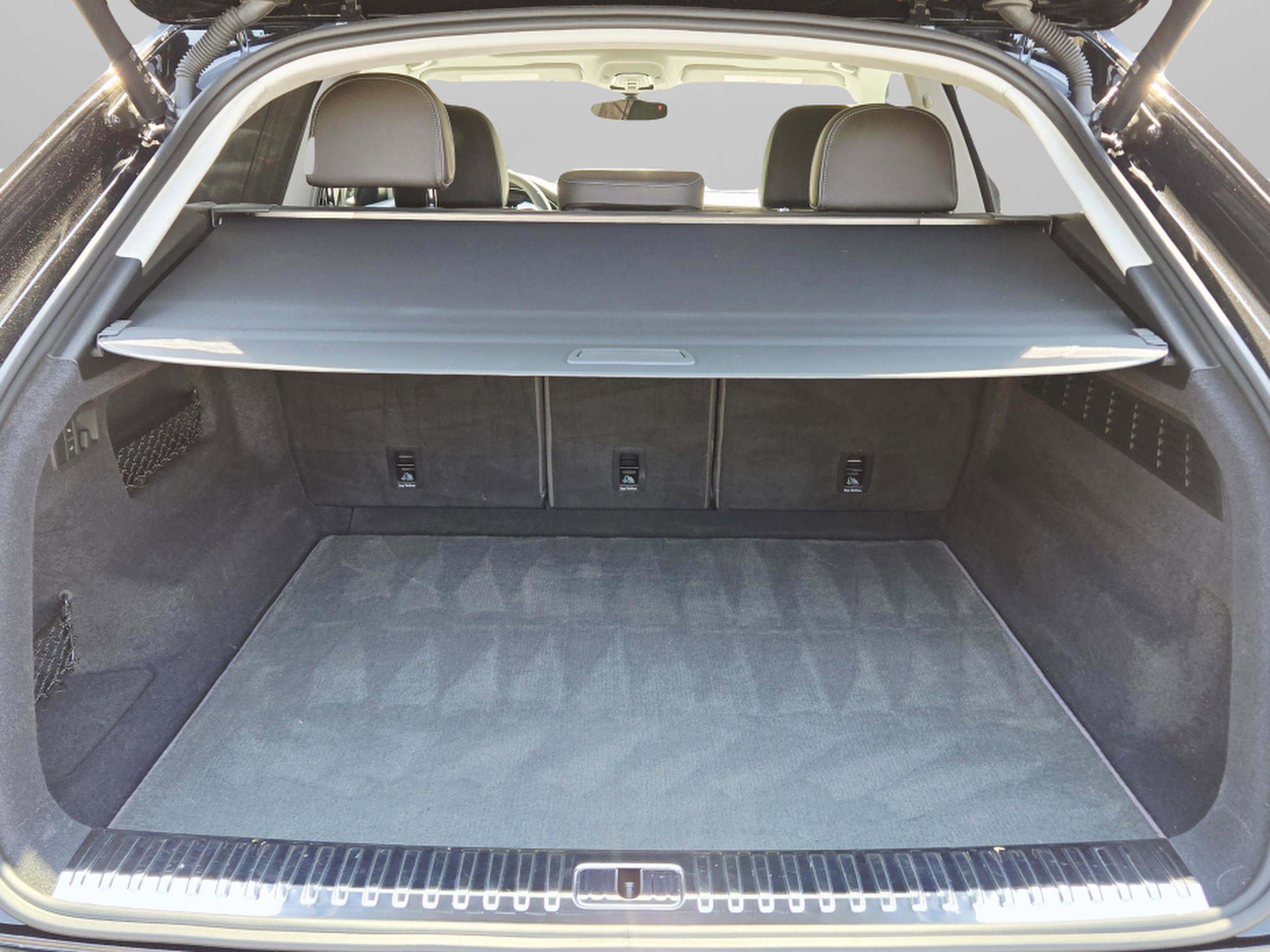 Used 2024 Audi Q8 Prestige w/ Prestige Package image 15