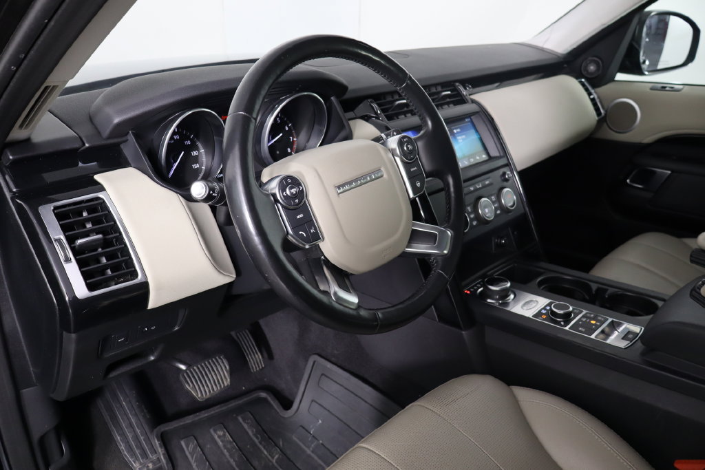 Used 2018 Land Rover Discovery SE AWD/4WD image 26