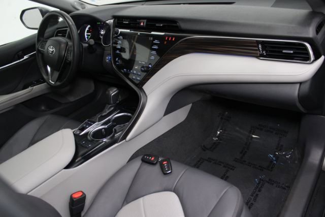 Used 2019 Toyota Camry XLE FWD image 31