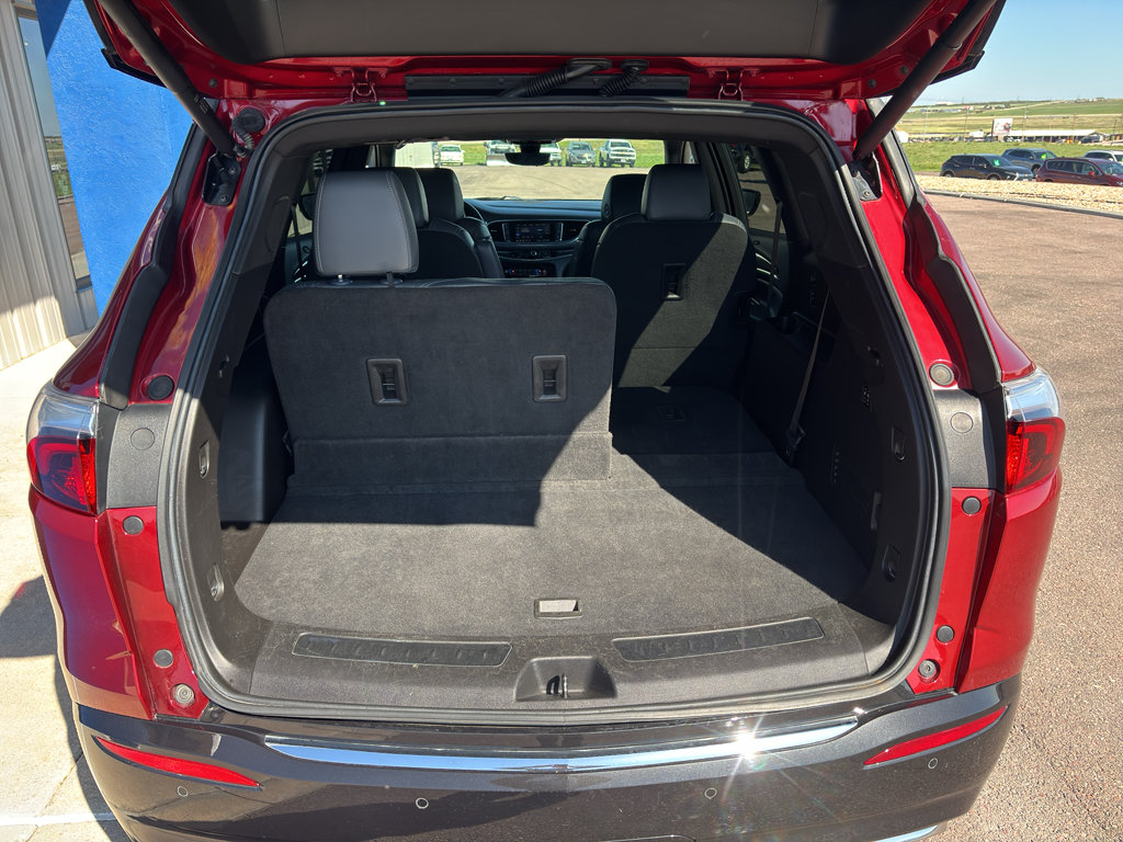 Used 2024 Buick Enclave Premium AWD/4WD image 33