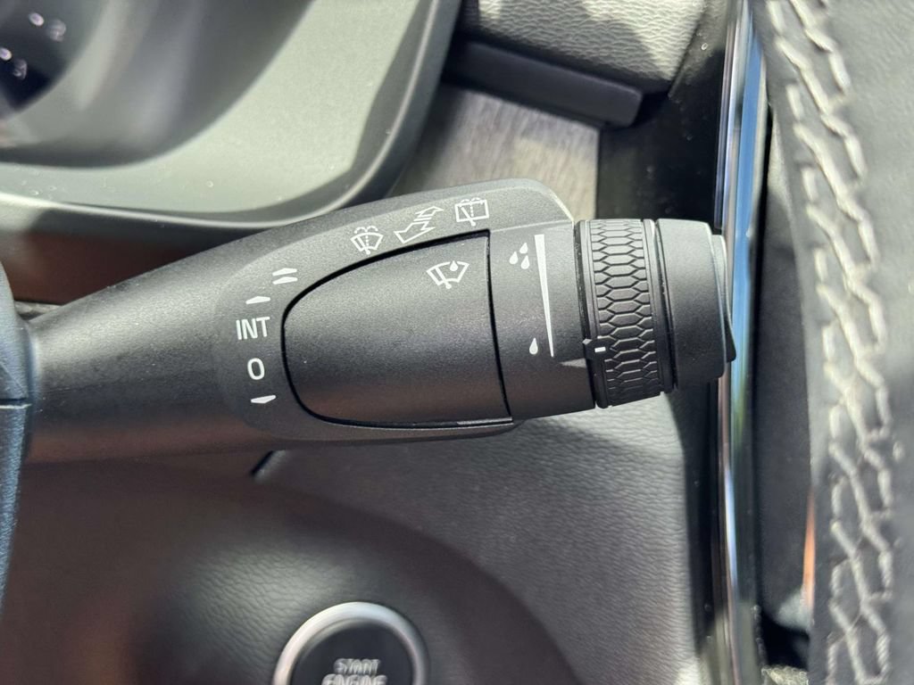 Used 2026 Volvo XC40 B5 Plus w/ Protection Package Premier AWD/4WD image 21