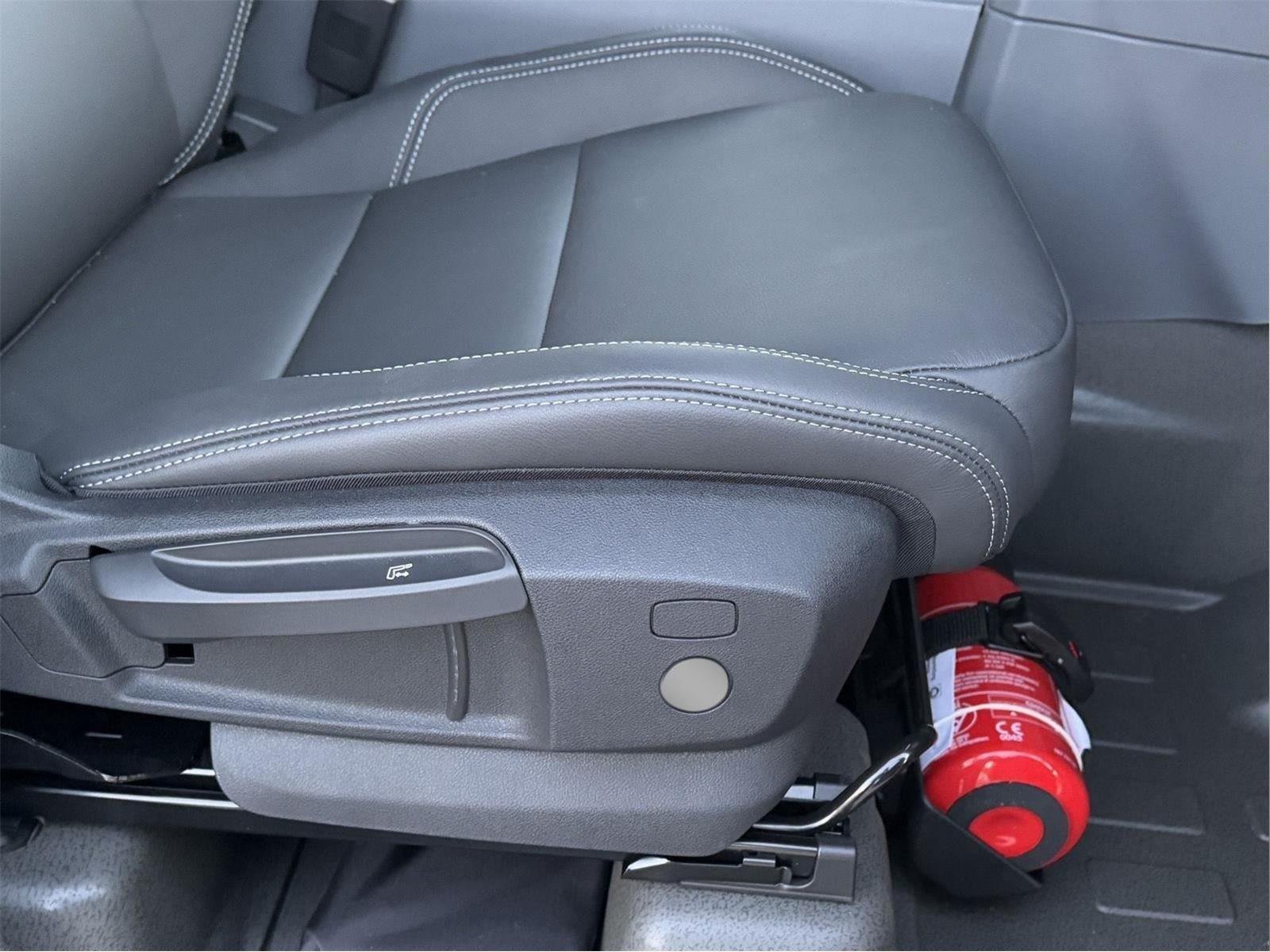 New 2025 INEOS Grenadier Station Wagon AWD/4WD image 19