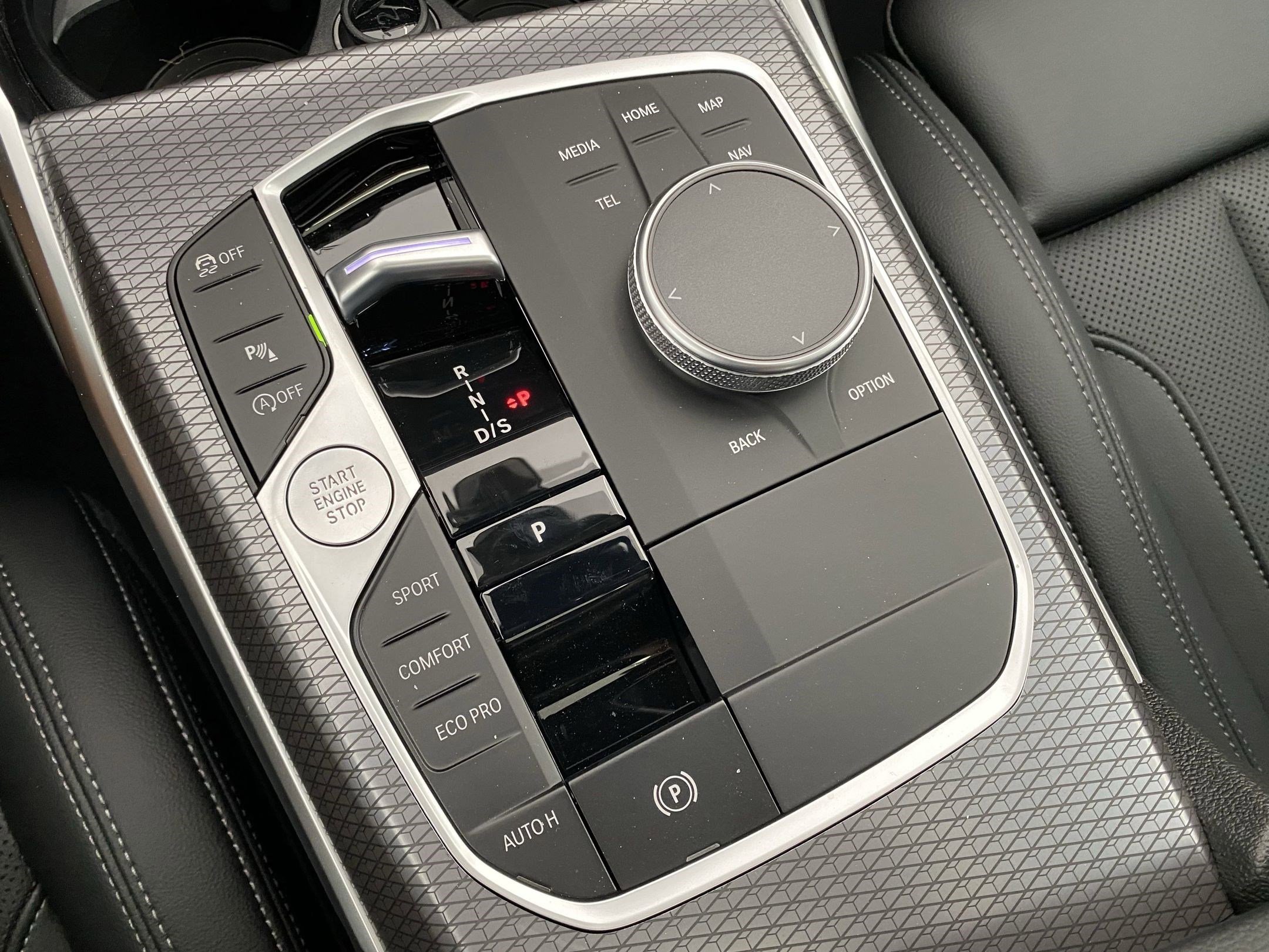 Used 2025 BMW 330i xDrive Sedan w/ M Sport Package image 27