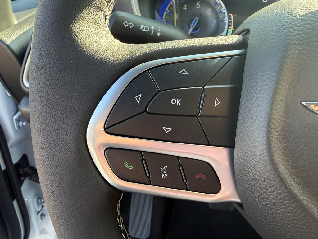 New 2026 Chrysler Pacifica Select image 22