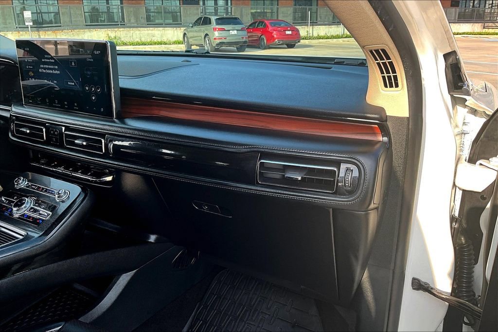 Used 2021 Lincoln Nautilus Reserve w/ Cargo Utility Package image 21