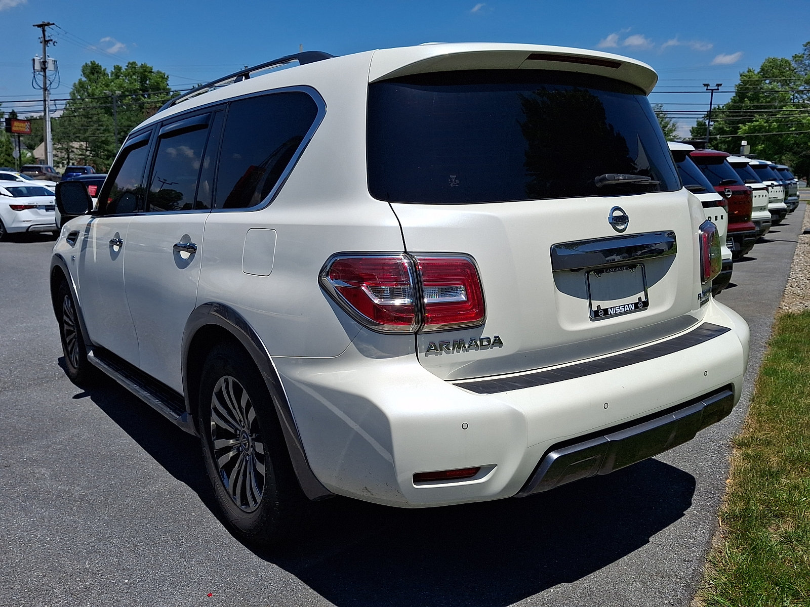 Used 2018 Nissan Armada Platinum w/ Captain Seat Package AWD/4WD video 3