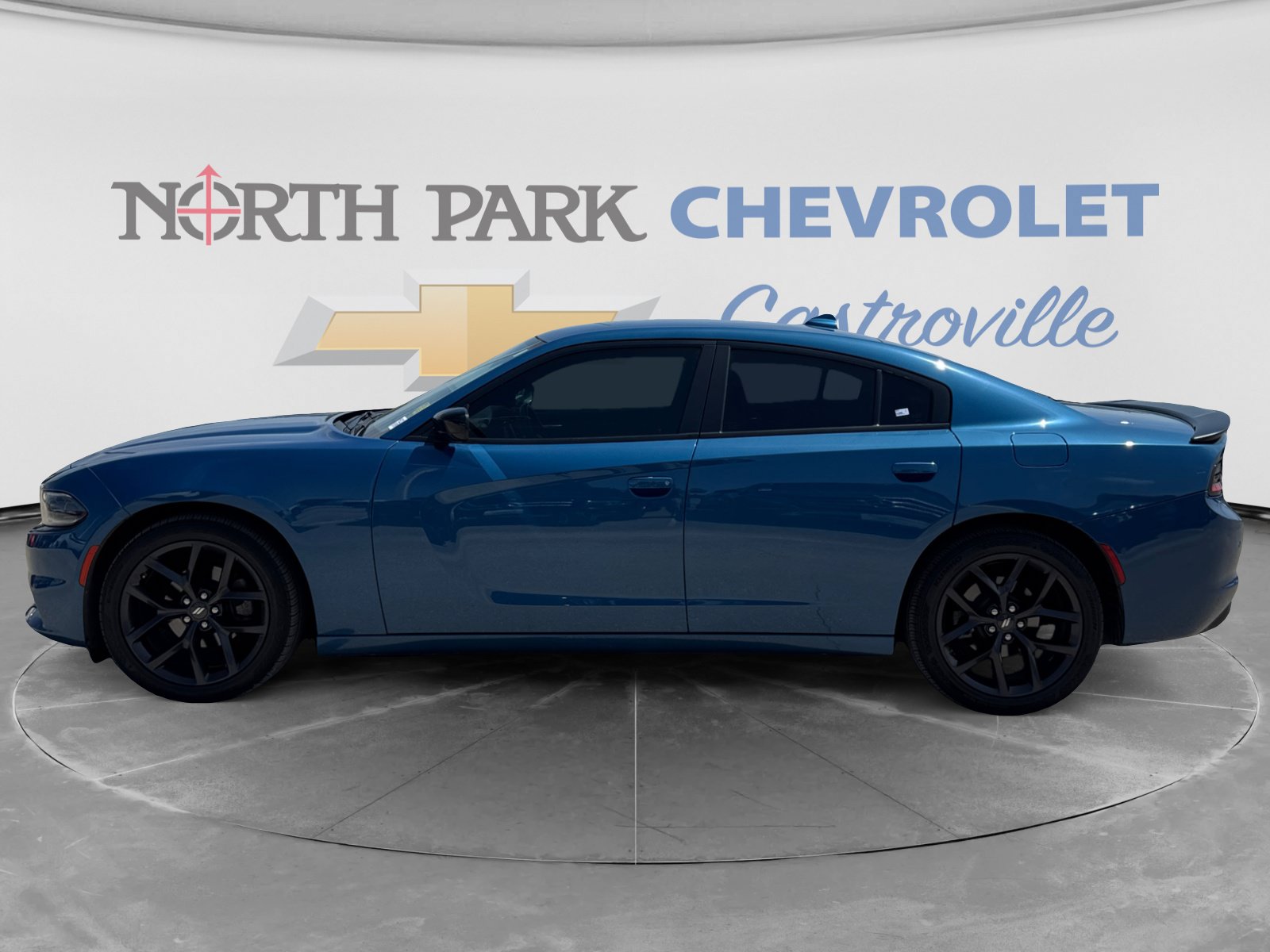 Used 2023 Dodge Charger SXT w/ Blacktop Package RWD image 8