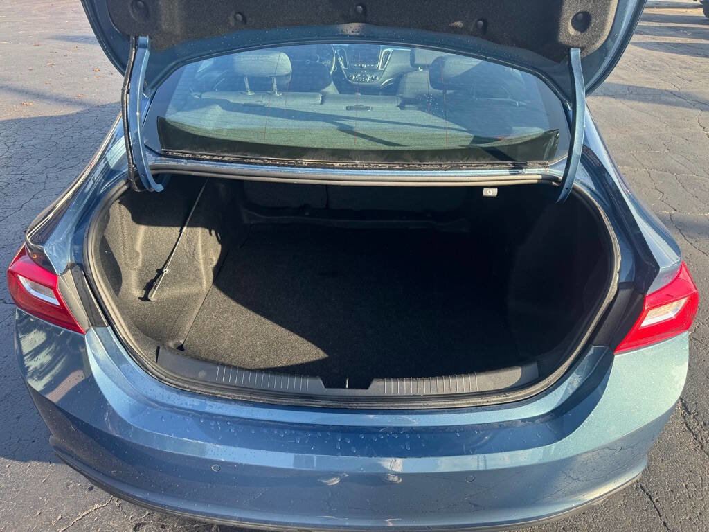 Used 2024 Chevrolet Malibu LT image 9