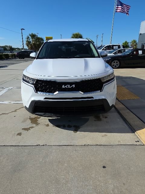 Used 2023 Kia Sorento LX FWD image 9
