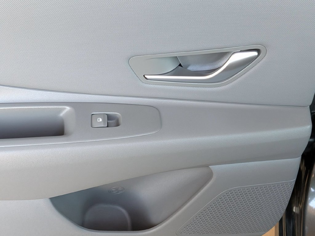 Used 2026 Hyundai Elantra Sport FWD image 23