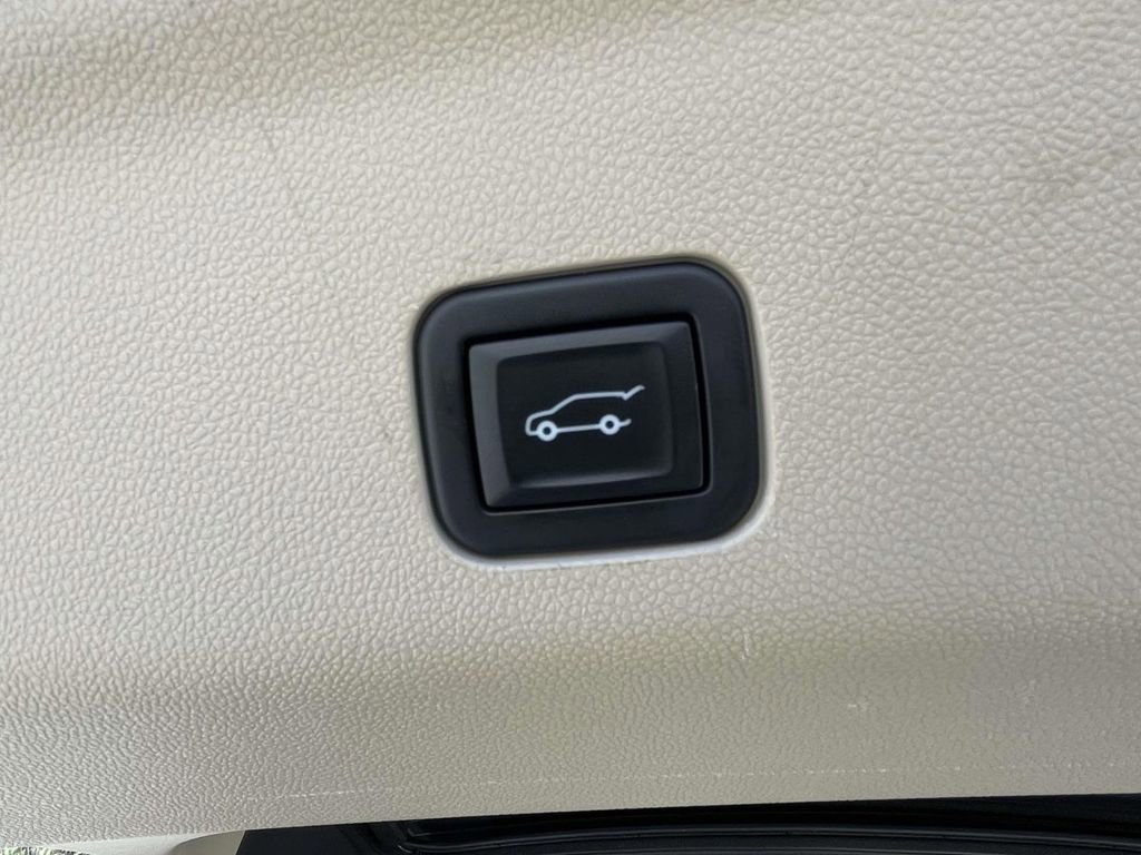 Used 2021 Cadillac Escalade ESV Premium Luxury w/ Driver Assist Tech Package image 11