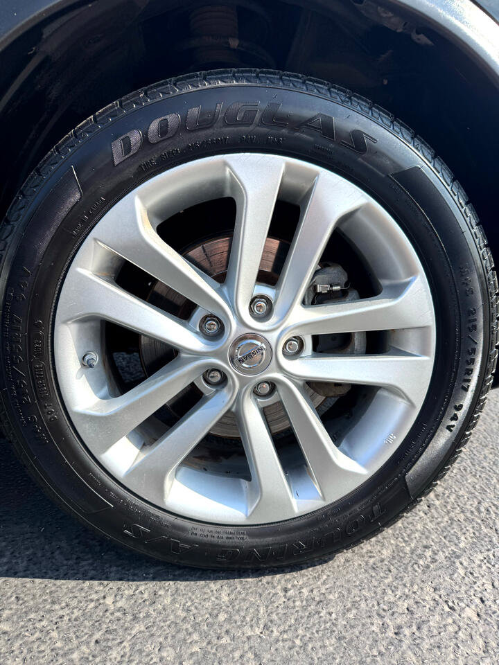 Used 2015 Nissan Juke S image 10