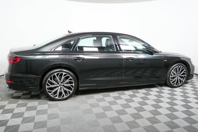 Used 2022 Audi A8 L 3.0T image 2