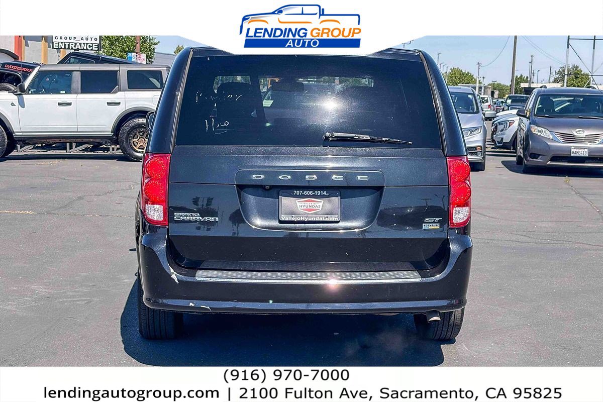 Used 2019 Dodge Grand Caravan GT image 3