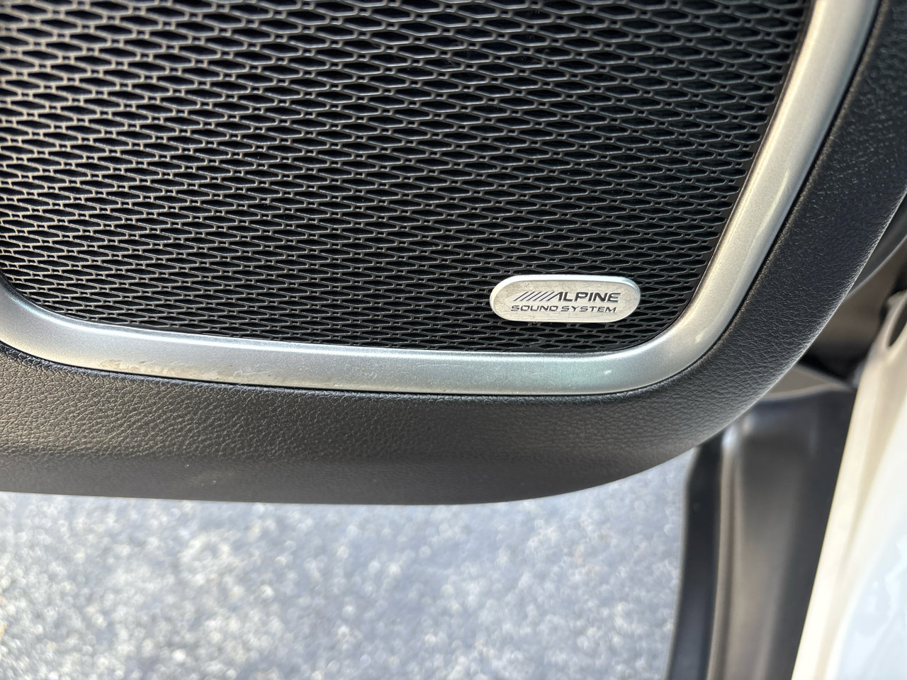 Used 2022 Jeep Compass Latitude w/ Sun and Sound Group image 15