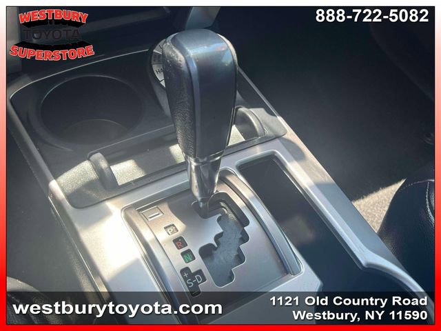 Used 2018 Toyota 4Runner SR5 AWD/4WD image 29