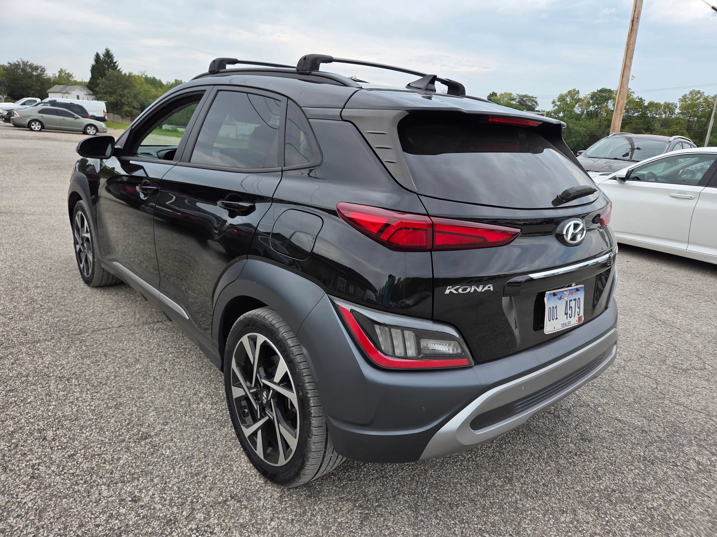 Used 2022 Hyundai Kona Limited FWD image 5