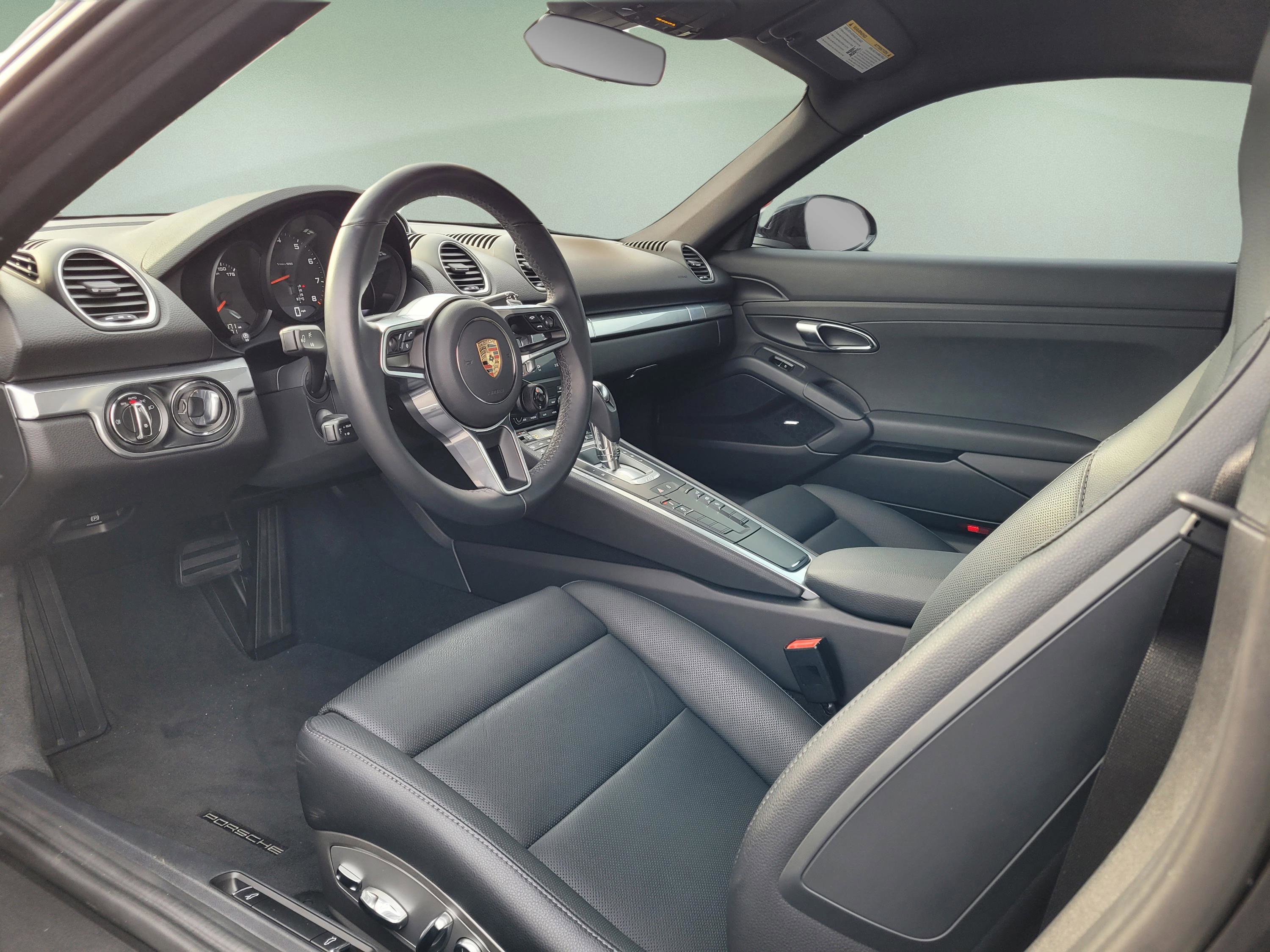 Used 2025 Porsche 718 Cayman image 13