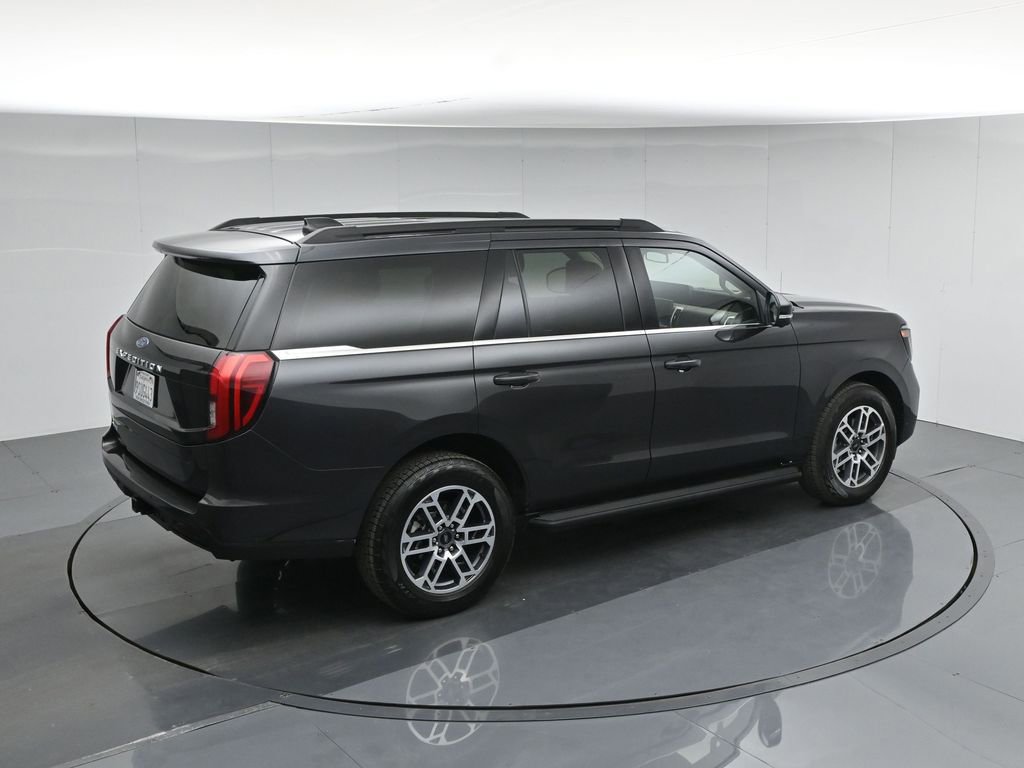 Certified 2025 Ford Expedition Active image 46