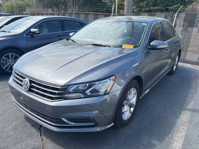 Used 2017 Volkswagen Passat 1.8T S image 3