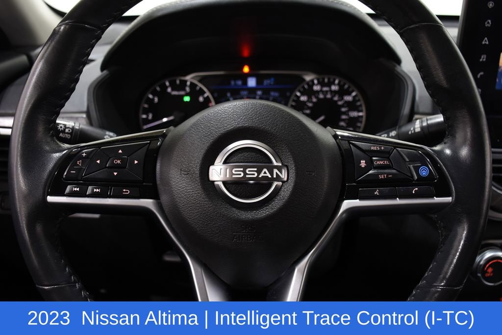 Used 2023 Nissan Altima 2.5 SV w/ SV Premium Package image 11