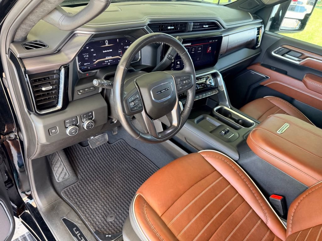 Used 2024 GMC Sierra 2500 Denali Ultimate AWD/4WD image 13