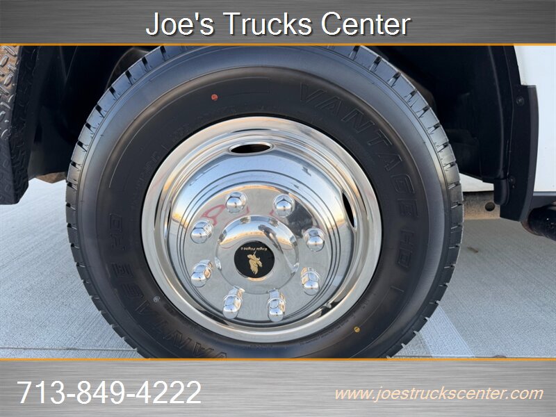 Used 2019 RAM 3500 Tradesman w/ Chrome Appearance Group RWD image 48