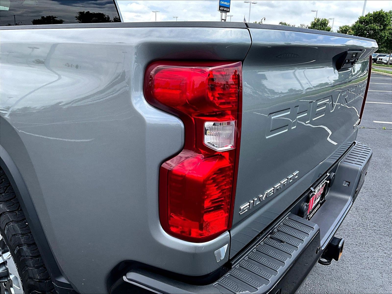 Used 2024 Chevrolet Silverado 2500 Custom w/ Custom Value Package AWD/4WD image 22