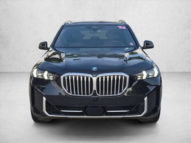 Used 2025 BMW X5 xDrive50e AWD/4WD image 2